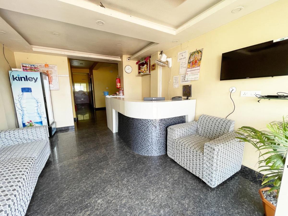 Hotel Golden Wave Puri Exterior foto